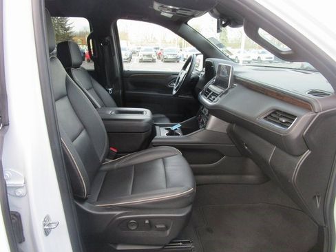 Certified 2023 Chevrolet Suburban Premier image 25