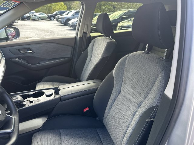 Used 2023 Nissan Rogue SV AWD/4WD image 22