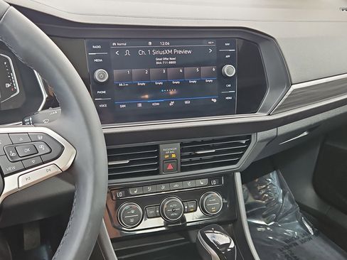 Used 2022 Volkswagen Jetta SEL image 27