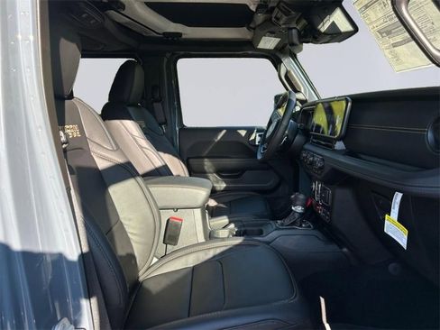New 2025 Jeep Wrangler Unlimited Rubicon 392 image 17