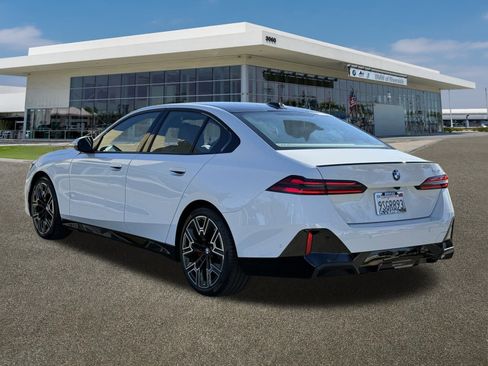 Used 2026 BMW 530i w/ M Sport Package image 8