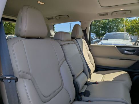 Used 2026 INFINITI QX80 Pure w/ Cargo Package AWD/4WD image 36