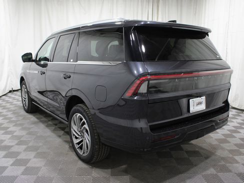 New 2025 Lincoln Navigator Reserve image 37