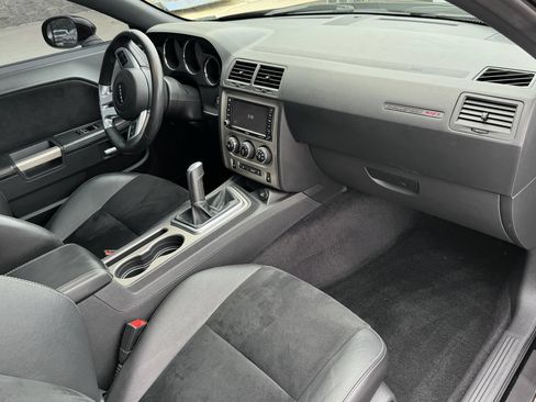 Used 2012 Dodge Challenger SRT8 RWD image 28