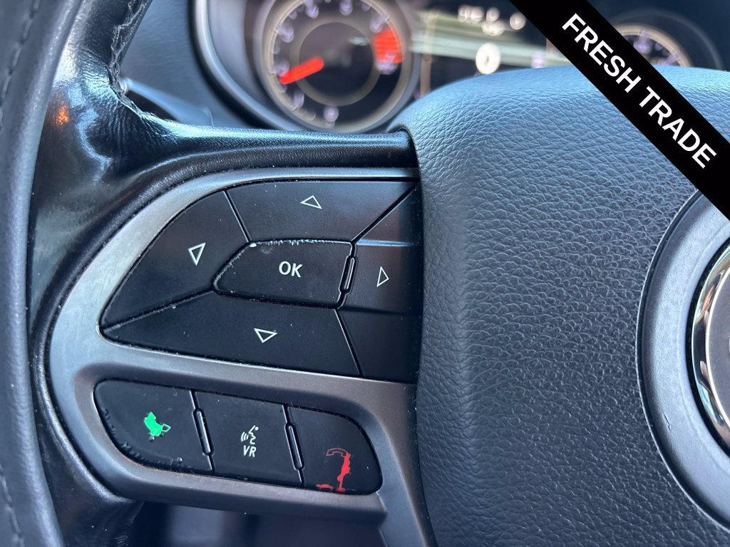 Used 2021 Jeep Cherokee Latitude Plus FWD image 12