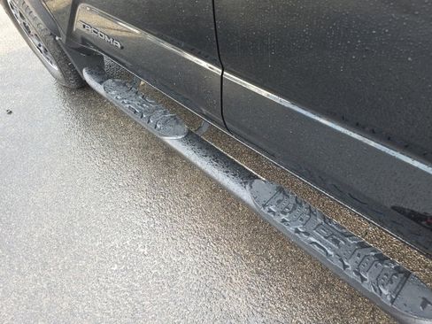 Used 2024 Toyota Tacoma TRD Off-Road image 7