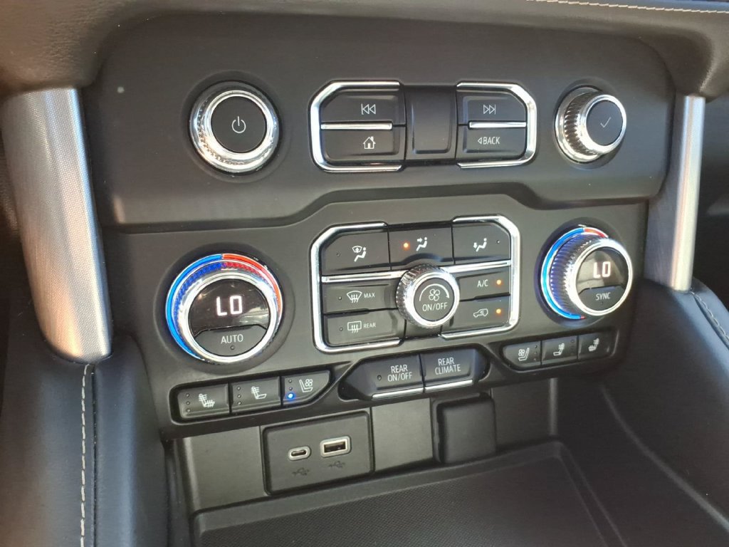 Used 2023 GMC Yukon SLT RWD image 26
