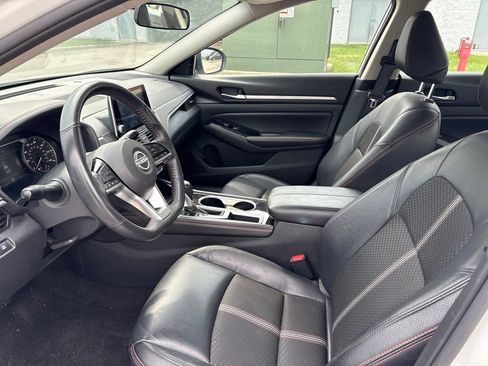Used 2025 Nissan Altima 2.5 SR FWD image 7