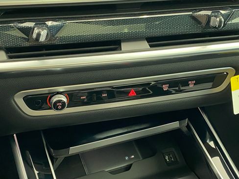 New 2026 BMW ALPINA XB7 AWD/4WD image 28