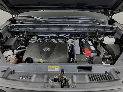 Certified 2021 Toyota Highlander XSE image 28