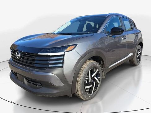 New 2026 Nissan Kicks SV image 5