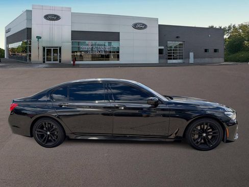 Used 2019 BMW 750i xDrive AWD/4WD image 10