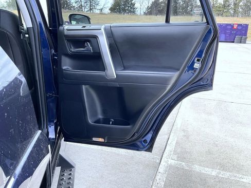 Used 2024 Toyota 4Runner SR5 Premium w/ Moonroof Package image 21