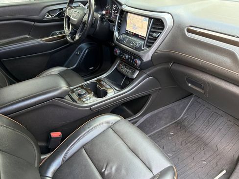 Used 2022 GMC Acadia AT4 w/ Technology Package AWD/4WD image 14