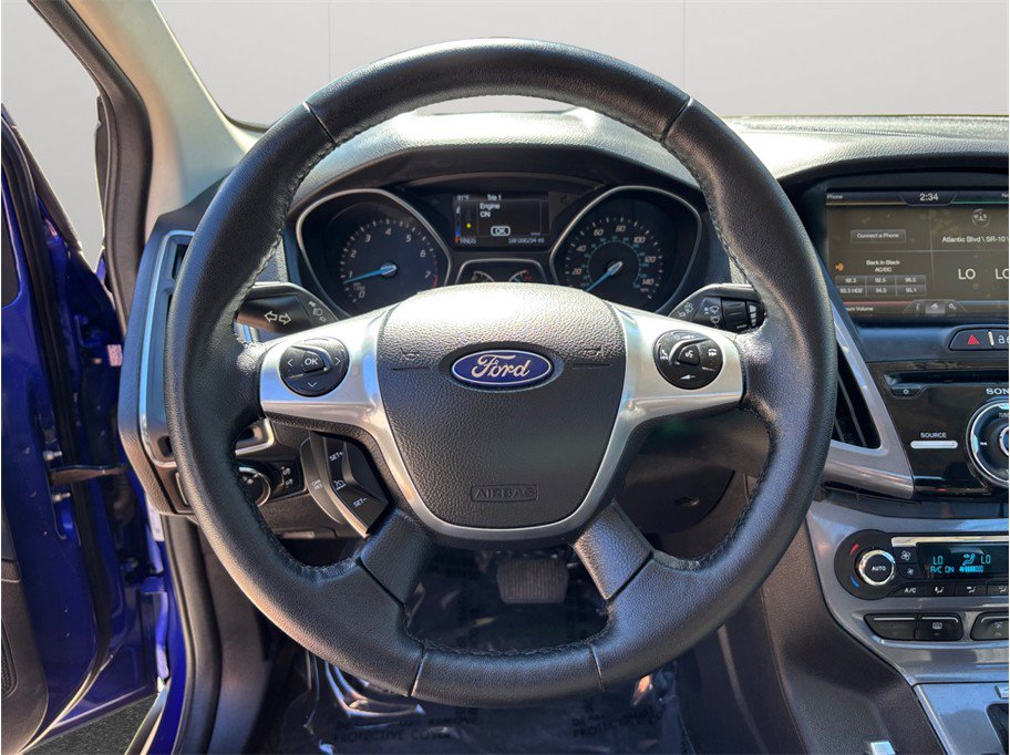 Used 2014 Ford Focus Titanium FWD image 21