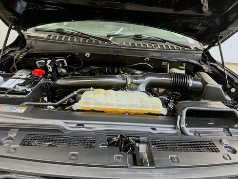 Used 2024 Ford Expedition Max XLT image 36