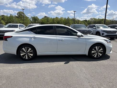 Used 2021 Nissan Altima 2.5 SV FWD image 6