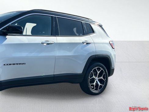 Used 2024 Jeep Compass Limited AWD/4WD image 9