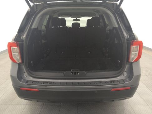 Used 2023 Ford Explorer XLT AWD/4WD image 29