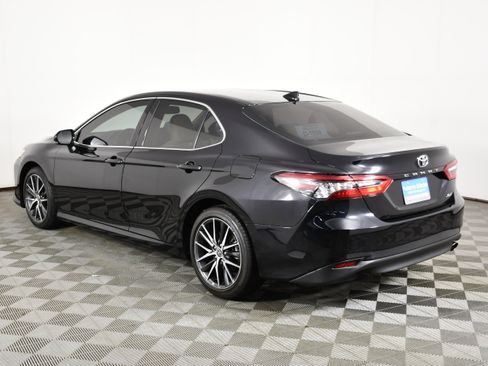 Used 2024 Toyota Camry XLE FWD image 8