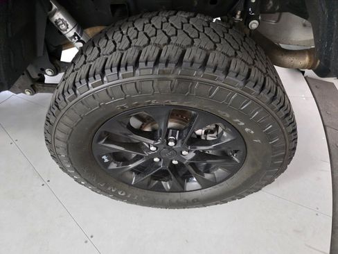 Used 2021 Jeep Gladiator Overland AWD/4WD image 11