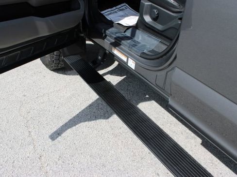 Used 2022 Ford F450 XLT w/ FX4 Off-Road Package image 23