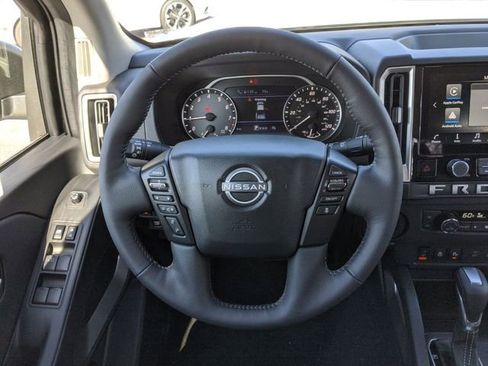 Certified 2025 Nissan Frontier SV w/ SV Convenience Package image 19