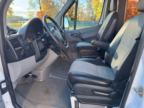 Used 2009 Dodge Sprinter 3500 image 15