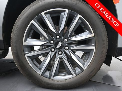 Used 2024 Cadillac Escalade ESV Sport w/ Heavy-Duty Trailer Package image 14