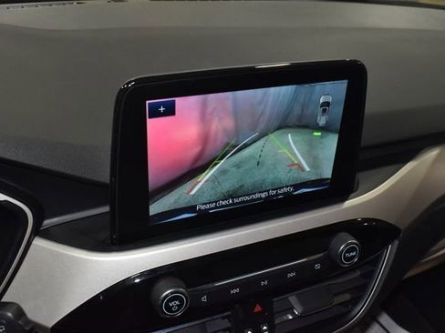 Used 2020 Ford Escape SEL image 16