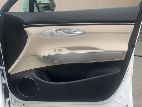 Certified 2026 Genesis GV70 2.5T Select image 37