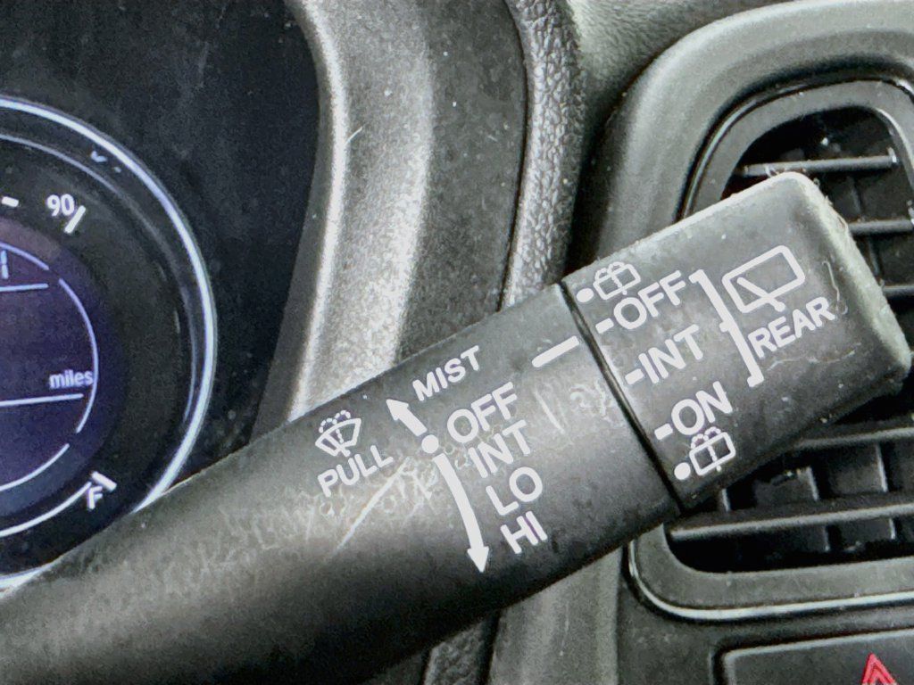 Used 2018 Honda HR-V LX image 16