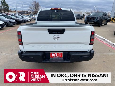 New 2026 Nissan Frontier S image 4