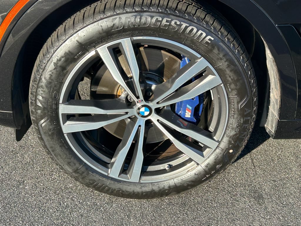 Used 2024 BMW X7 M60i w/ Climate Comfort Package AWD/4WD image 9