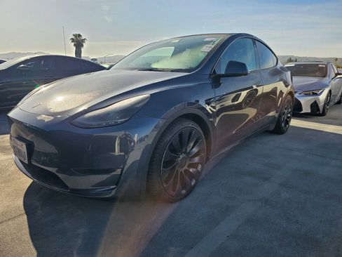 Used 2022 Tesla Model Y Performance image 5
