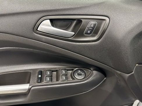 Used 2018 Ford Escape SE w/ Ford Safe & Smart Package image 13