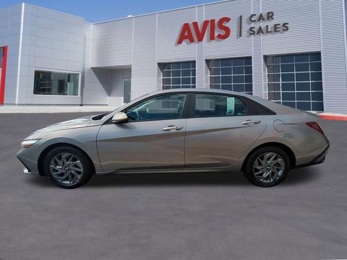 Used 2024 Hyundai Elantra SEL image 10