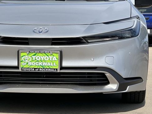 New 2026 Toyota Prius Plug-In Hybrid FWD image 8