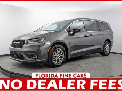 Used 2023 Chrysler Pacifica Touring-L