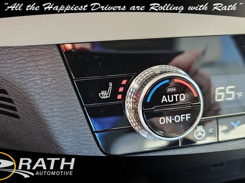 New 2025 Mitsubishi Outlander SEL image 17