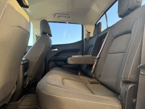 Used 2017 Chevrolet Colorado LT w/ LT Convenience Package image 18