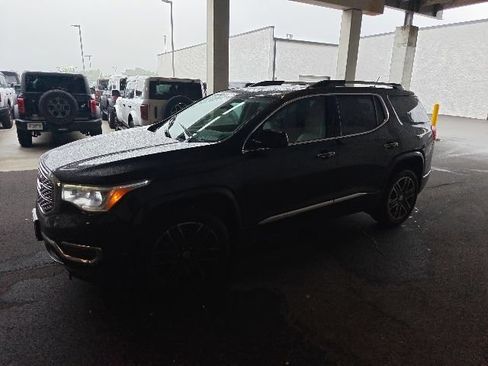 Used 2017 GMC Acadia Denali w/ Technology Package AWD/4WD image 6