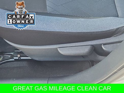 Used 2023 Nissan Versa SV image 11