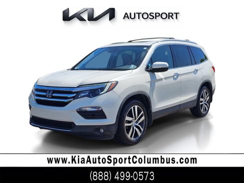 Used 2017 Honda Pilot Touring image 1