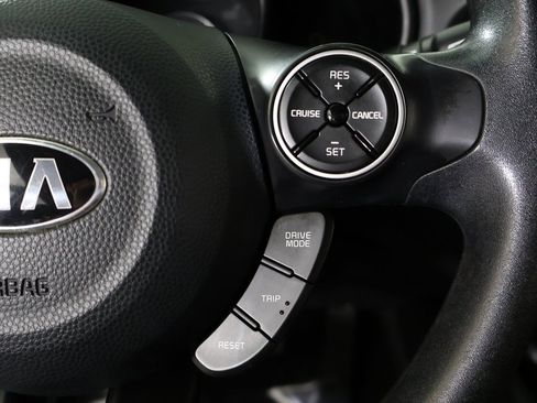 Used 2018 Kia Soul image 34