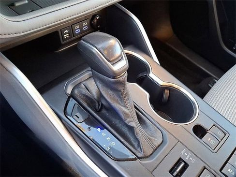 Certified 2022 Toyota Highlander LE image 19