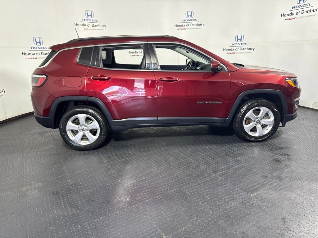 Used 2021 Jeep Compass Latitude w/ Convenience Group AWD/4WD image 3