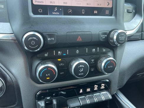 Used 2022 RAM 1500 Laramie w/ Sport Appearance Package AWD/4WD image 14
