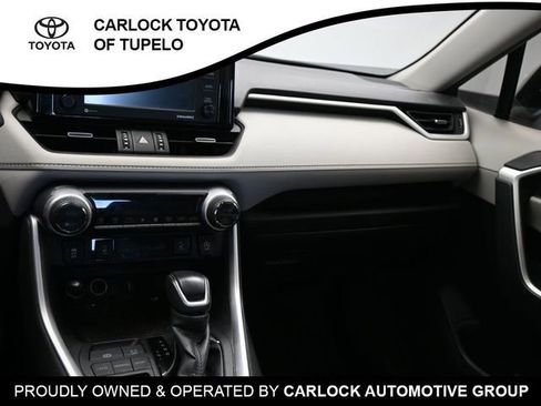 Used 2021 Toyota RAV4 XLE Premium image 25
