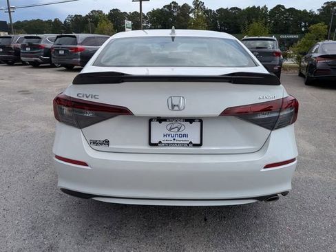 Used 2025 Honda Civic Sport image 5